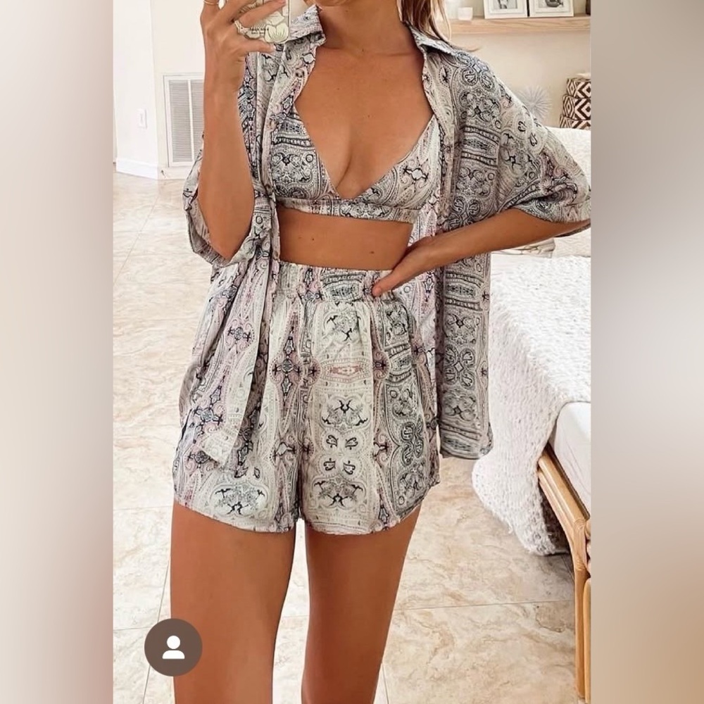 🌸 Vici Seascape Satin Paisley 3-Piece Matching Set – Size Small